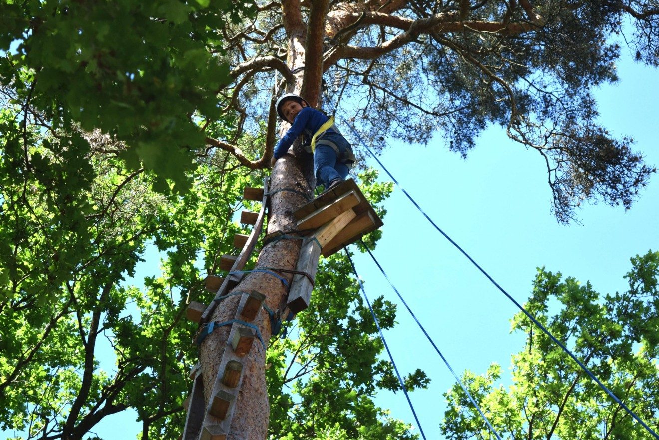 Survival Training in „Camp Adventure“